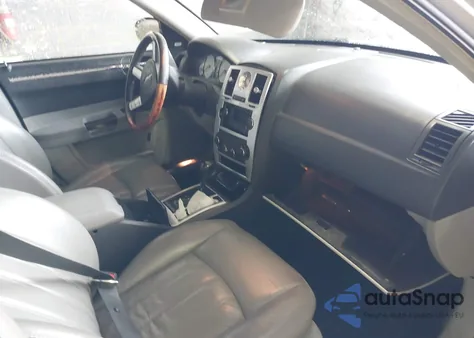 2006 Chrysler 300C z USA, uszkodzony, nr VIN 2C3KA63H06H198047